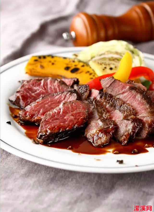 4.png 牛排:一场肉质盛宴的历史与文化探索