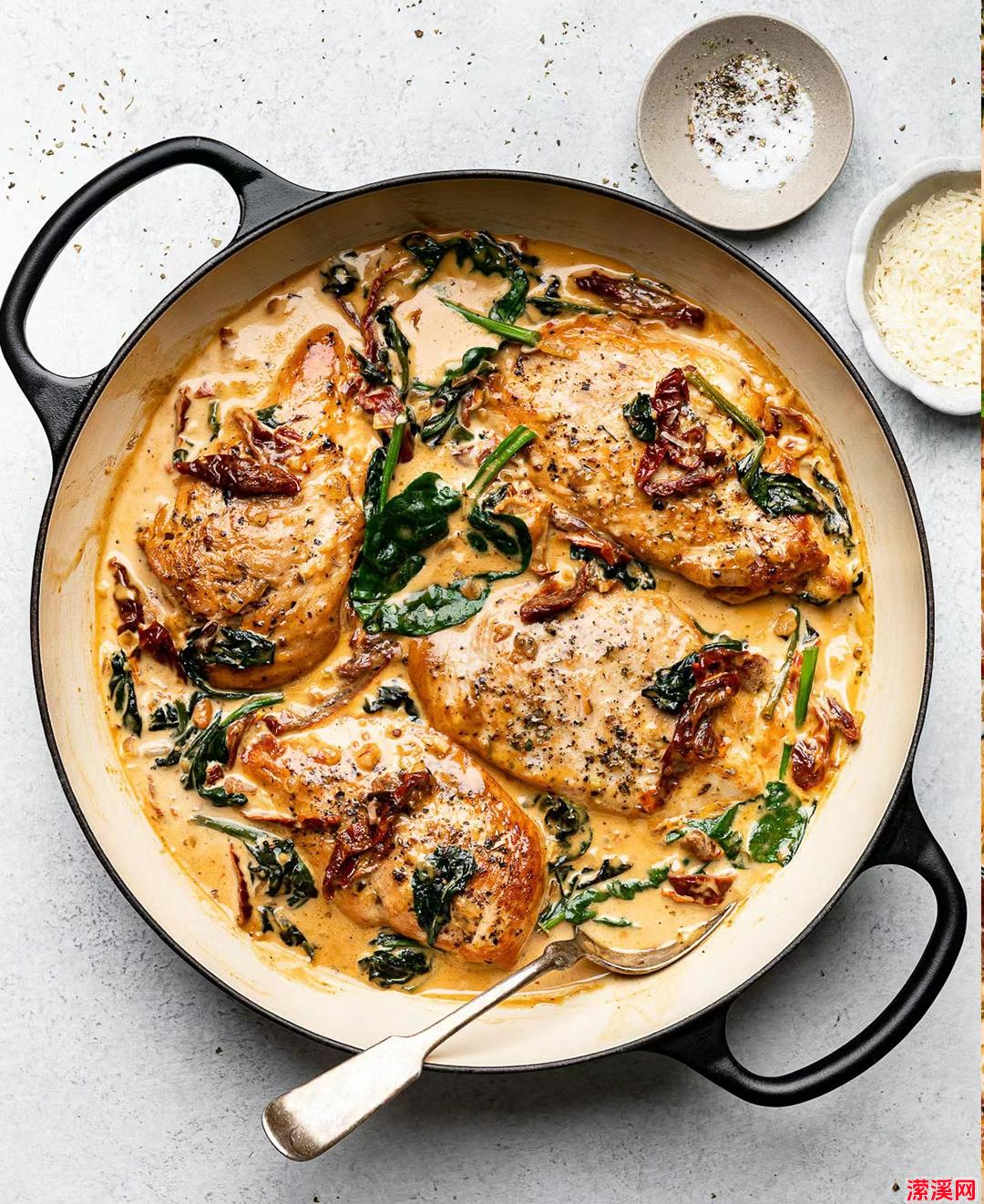 详细阅读:一盘奶油托斯卡纳鸡解决周末晚餐 一盘奶油托斯卡纳鸡解决周末晚餐