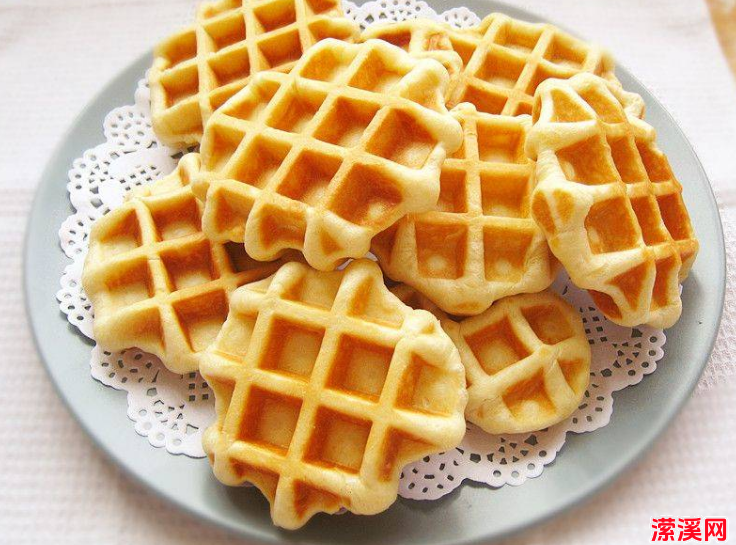华夫饼怎么做最好吃，3个鸡蛋1碗面粉做出美味的华夫饼