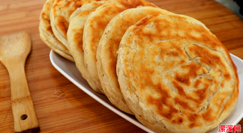 酥油饼的家常做法，教你制作正宗的葱香酥油饼