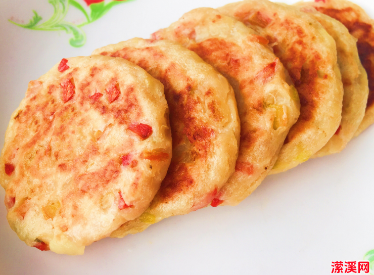 详细阅读:香酥土豆饼的家常做法,3天不吃就馋这个土豆饼 香酥土豆饼的家常做法,3天不吃就馋这个土豆饼