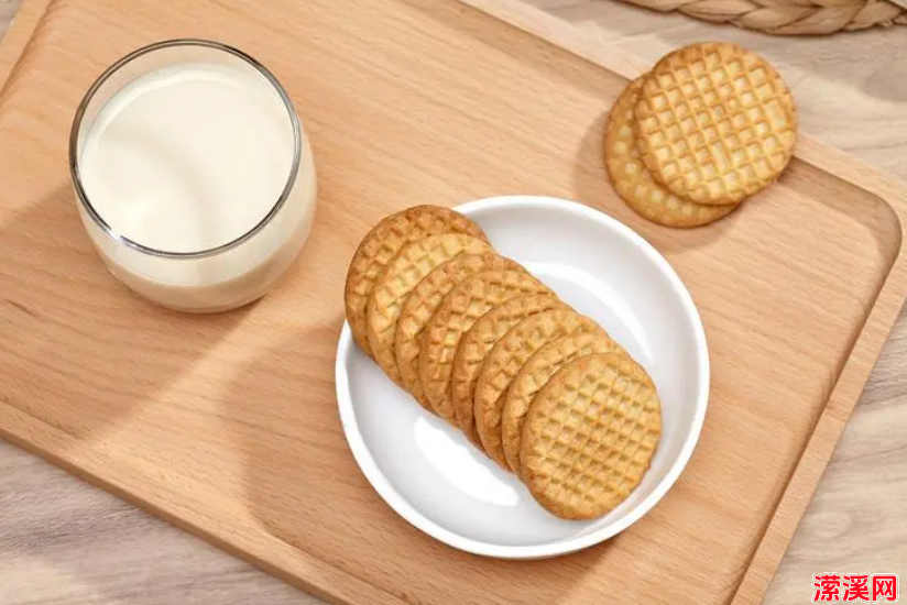 详细阅读:自己做牛奶饼干的做法大全,无需黄油也能做的小饼干 自己做牛奶饼干的做法大全,无需黄油也能做的小饼干