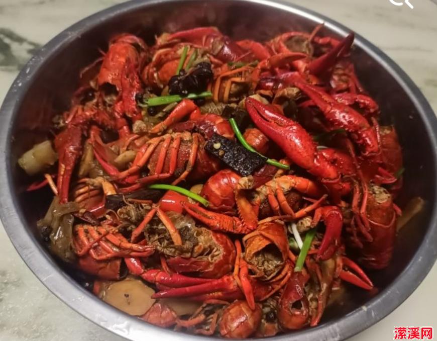 详细阅读:鲜香扑鼻红烧龙虾,滋味浓郁宴请佳肴 鲜香扑鼻红烧龙虾,滋味浓郁宴请佳肴