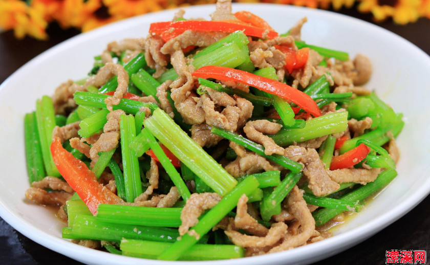 都是芹菜炒肉，这样做可以连下三碗饭