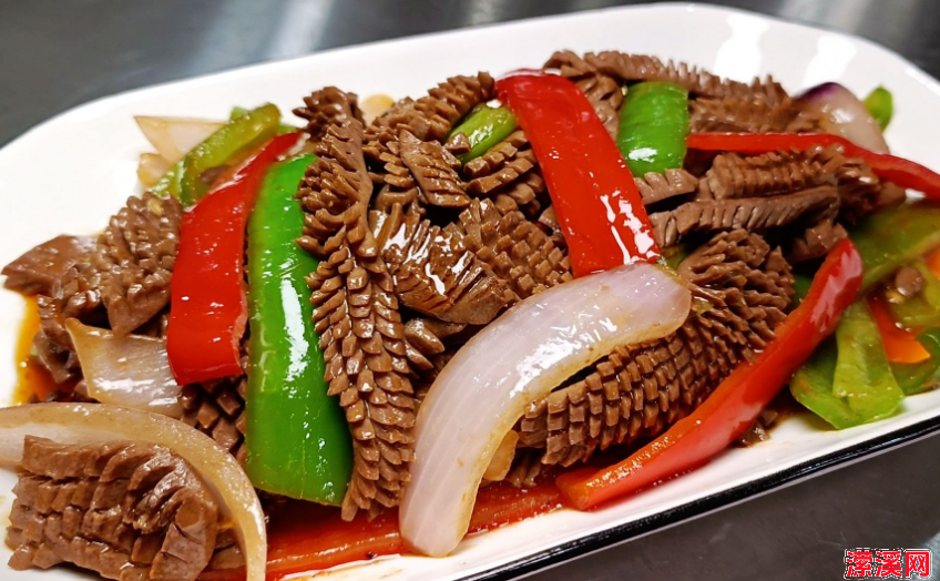 详细阅读:教你做爆炒腰花,三分钟学会,鲜咸香脆 教你做爆炒腰花,三分钟学会,鲜咸香脆