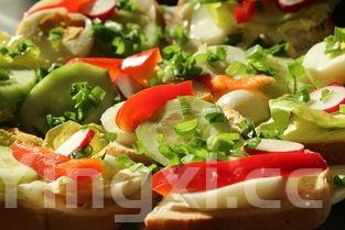 清蒸鲟鱼的家常做法,清蒸鲟鱼的家常做法步骤,蒸多久肉质最鲜嫩?