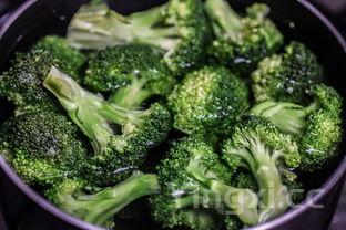 鸭蛋黄炒娃娃菜怎么炒,娃娃菜怎么炒