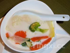 怎样炖鸡汤好喝又营养的,怎样炖鸡汤才好喝