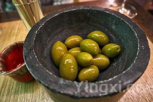 凉拌洋葱木耳怎么做好吃又简单,木耳拌洋葱的害处