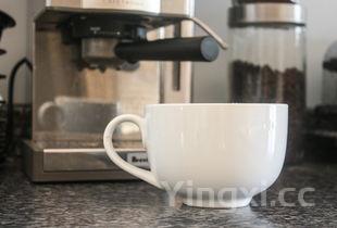 卡布奇诺和拿铁哪个好喝，女生喝拿铁还是卡布奇诺