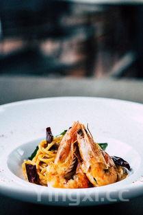 家常炸虾仁怎么做好吃香酥，炸大虾怎么做好吃