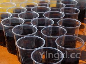 白酒中能否加酒糟？探讨白酒与酒糟添加的关联