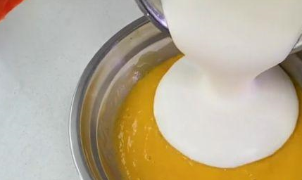 不用烤箱做蛋糕的最简单方法窍门,不用烤箱做蛋糕的最简单方法